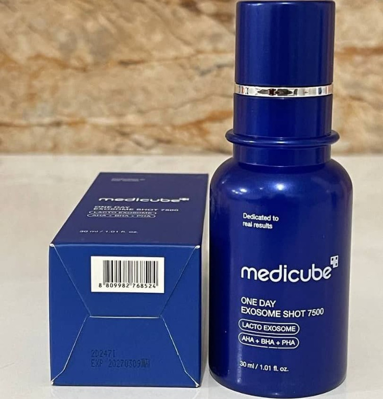 سرم لایه بردار مدی کیوب مدل Exosome Shot 2000 حجم 30 میلی لیتر های کپی (مستر)