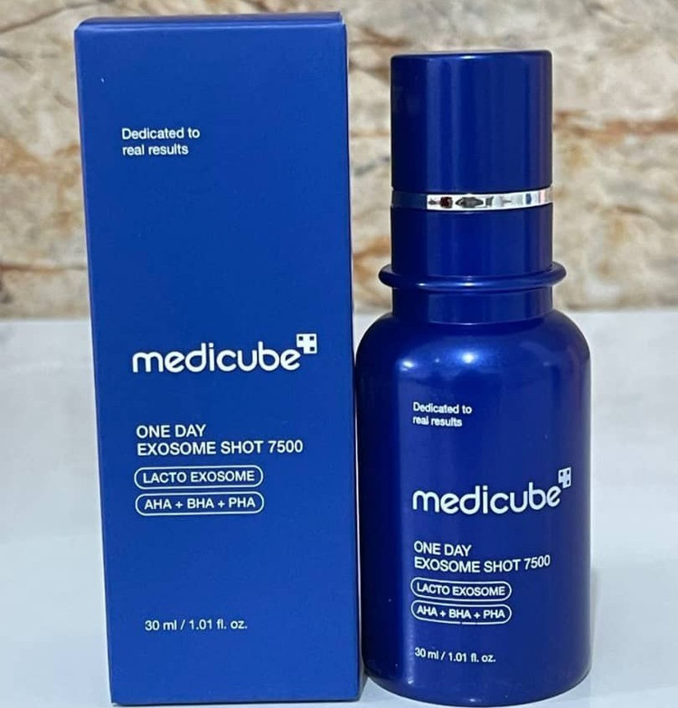 سرم لایه بردار مدی کیوب مدل Exosome Shot 2000 حجم 30 میلی لیتر های کپی (مستر)