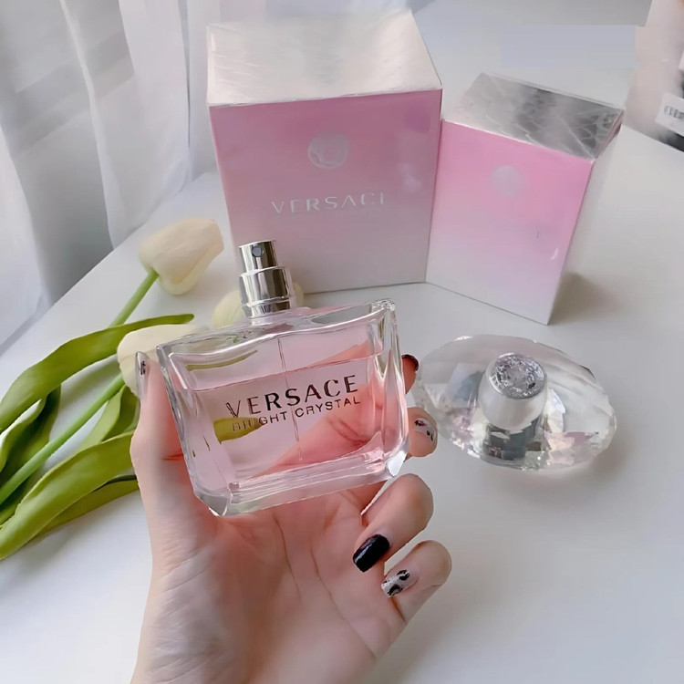 عطر ادو تویلت زنانه ورساچه مدل Bright Crystal حجم ۹۰ میل خنک شیرین شرکتی