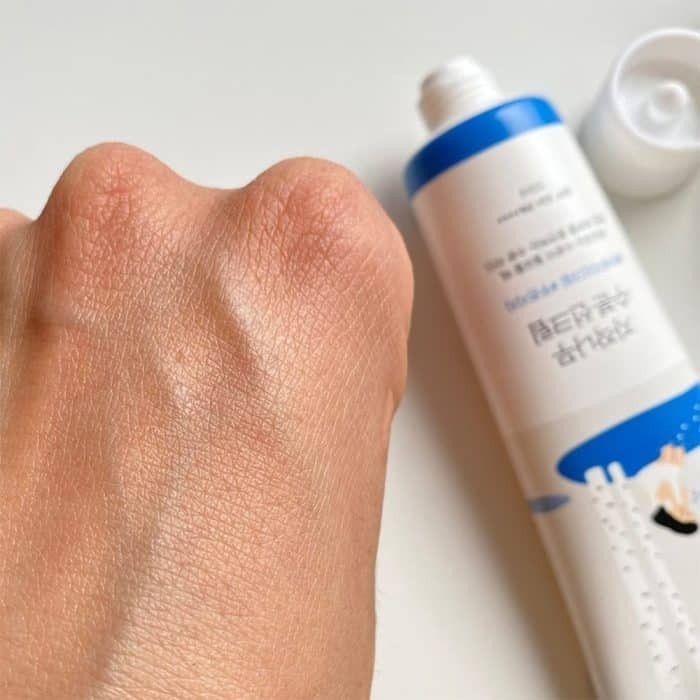 ضد آفتاب مرطوب کننده راندلب SPF50 مناسب انواع پوست حجم ۵۰ میلی لیتر شرکتی(مسترکپی)