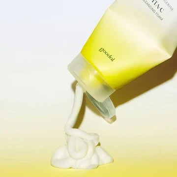 فوم شستشو صورت روشن کننده و ضد لک ویتامین سی نارنگی سبز گودال مدل (مسترکپی) G oodal Green Tangerine Vita-C Cleansing Foam